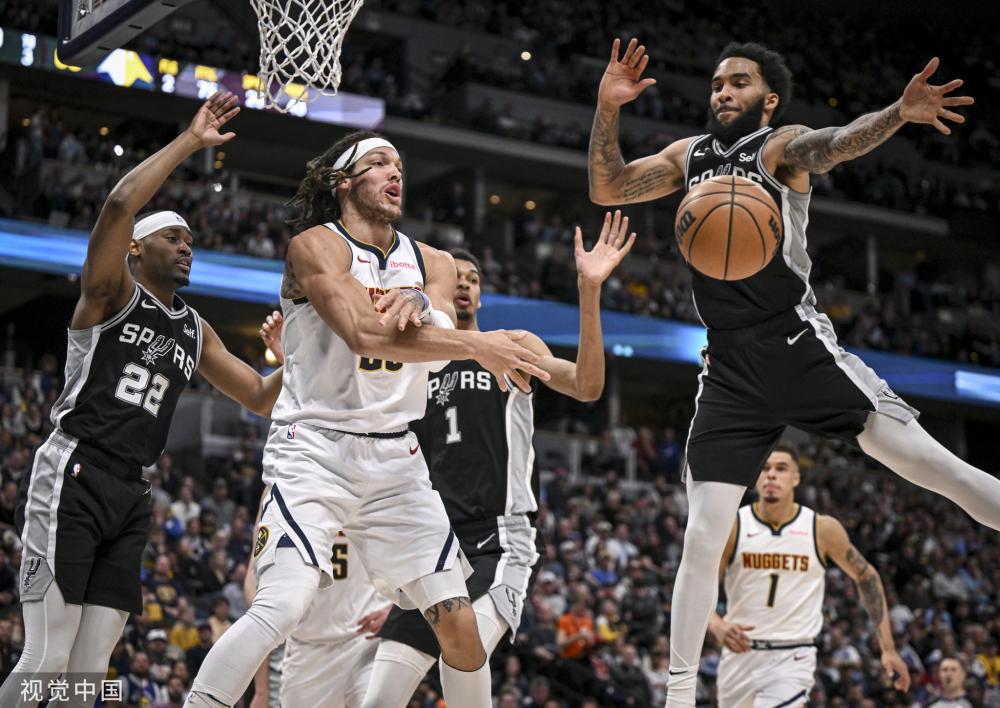 到他在与球 到他在与球