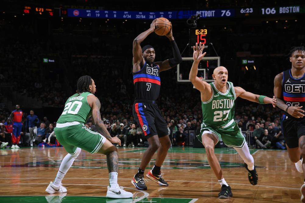 路上迈出坚 路上迈出坚