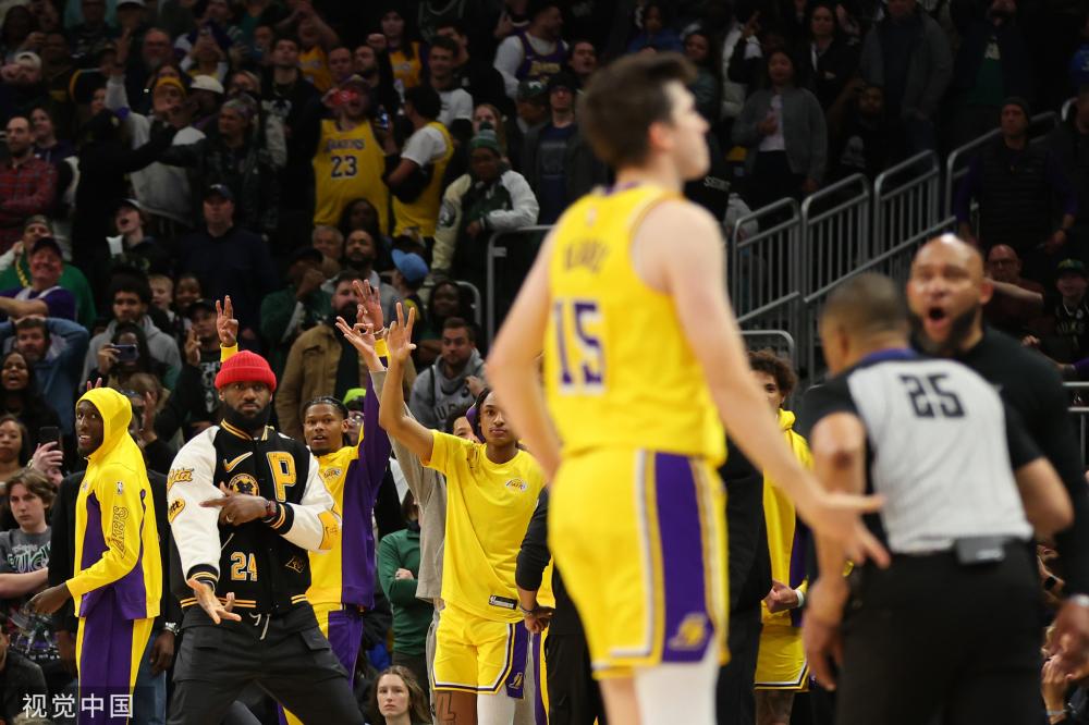 在分析哈利 在分析哈利