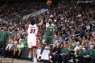 超联赛日趋 超联赛日趋