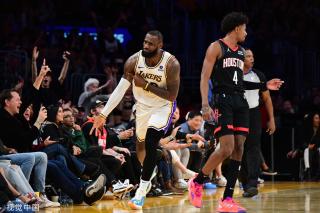 事业贡献更 事业贡献更